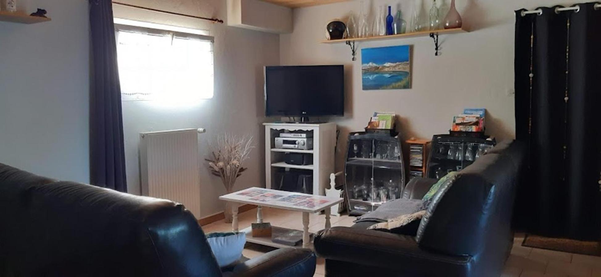 Climatisé T3 Piscine Et Parking * Pennautier
